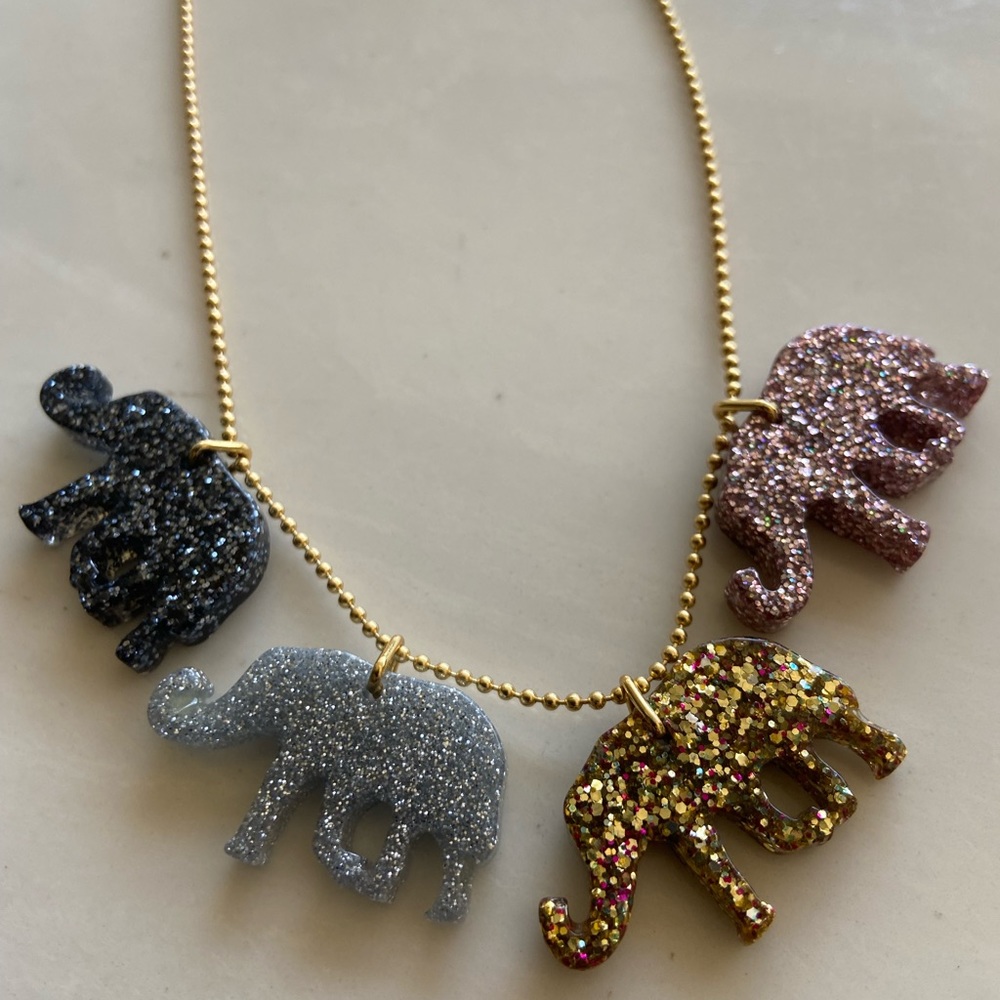 ❤️ NWOT CrewCuts Reversible Multicolor Glitter Elephants Necklace